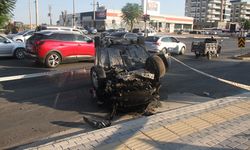 Antalya'da takla atan otomobildeki 2 kişi yaralandı