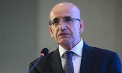 Bakan Şimşek: Jeopolitik gelişmelerin olumsuz etkilerine rağmen mali disiplini koruyoruz