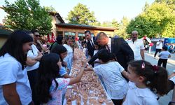 Burdur'da yaz sanat kursları dönem sonu sergisi açıldı
