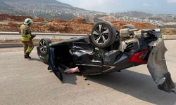 Hatay'da panelvanla çarpışan otomobildeki 4 kişi yaralandı