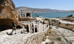 Kamp için Hasankeyf'e gelen gençler yörenin tarihi ve doğal güzelliklerine hayran kaldı