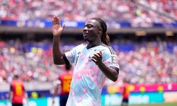 Manchester City, Belçikalı futbolcu Doku ile 5 yıllık yeni sözleşme imzaladı
