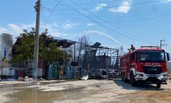 Manisa'da oksijen dolum tesisinde çıkan yangında 2 kişi hayatını kaybetti, 2 kişi yaralandı