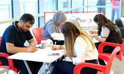 Mersin'de sağlık çalışanları kan bağışı yaptı