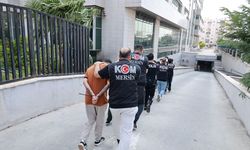 Mersin'de tetikçilik yaptıkları iddiasıyla yakalanan 6 zanlı tutuklandı