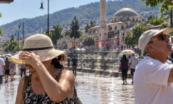 Sıcak Hava Etkisini Sürdürüyor