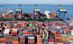 Türk lirasıyla dış ticaret 7 ayda 900 milyar lirayı aştı