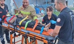 Hatay'da devrilen traktörün altında kalan 3 kişi yaralandı
