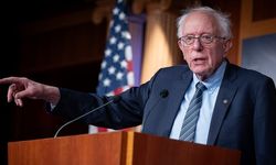 ABD'li Senatör Sanders'tan kontrolsüz süper yapay zekaya karşı uyarı