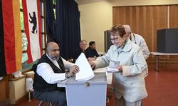 Almanya'da Berlin eyalet meclisi seçiminde başbakanlığa Elif Eralp'i aday gösteren Sol Parti önde