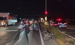 Antalya'da motosiklet ile otomobil çarpıştı, 1 kişi öldü, 1 kişi yaralandı