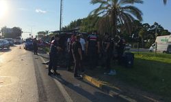 Antalya'da tur minibüsü ve 2 aracın karıştığı kazada 16 kişi yaralandı