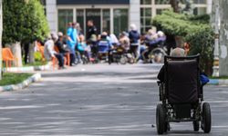 Artan yaşlı nüfus için 'uzun dönemli bakım sigortası' devreye alınacak