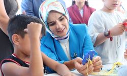 Bakan Göktaş, Kalben Çocuk Köyü'nde devlet himayesindeki çocuklarla bir araya geldi