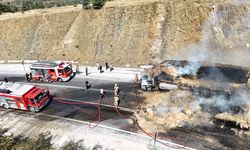Isparta'da saman yüklü tır seyir halindeyken alev aldı