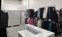 Mersin'de Türk Kızılayın butiklerinde öğrencilere ücretsiz hizmet veriliyor