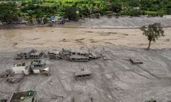 Nepal'deki sel felaketinde hayatını kaybedenlerin sayısı 1355'e çıktı