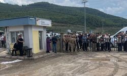Okul Bahçesinde Öğretmene Silahlı Saldırı!