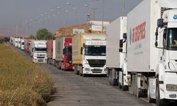 Reyhanlı’da Tır Kuyruğu Şehir Merkezine Kadar Uzandı!