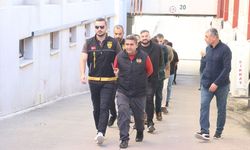 Adana merkezli 'kurgu trafik kazası' soruşturmasında gözaltına alınan 87 şüpheli adliyede