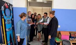 Adana'da öğrencilerin 'yaşam ve sanat' temalı tasarımları sergilendi