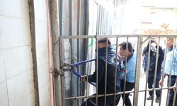 Antalya'da metruk binalar ve boş arazilerden 15 kamyon atık çıkarıldı