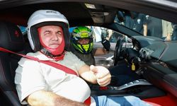 Felipe Massa, görme engelli Levent Karadöl ile İstanbul Park'ta piste çıktı