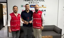 Hatay'da İyiliğe Teşekkür: Kızılay'dan Üç Bağışçıya Plaket