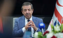 KKTC Dışişleri Bakanı Ertuğruloğlu'ndan Washington'da 'iki komşu egemen eşit devlet' vurgusu