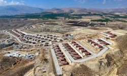 Malatya'da deprem konutlarının hak sahiplerine teslimi devam ediyor