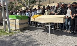Mersin'deki trafik kazasında ölen çiftin cenazeleri Niğde'de defnedildi