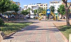 Mersin'in Akdeniz ilçesindeki park, bahçe ve yeşil alanlar yenileniyor