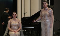 Müzisyen kız kardeşler çocukluk hayallerini aynı sahnede gerçekleştiriyor