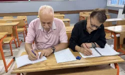 Hataylı 73 Yaşındaki Çift Okumanın Yaşı Yok Dedirtti!