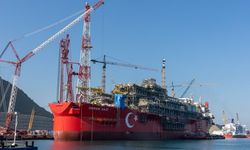 Türkiye'nin ilk yüzer üretim platformu Osman Gazi görev yerine uğurlanıyor
