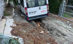 Arsuz'un Yolları Köstebek Yuvası: Belediye Nerede?