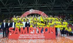 Şampiyon Fenerbahçe Opet'te yüzler gülüyor