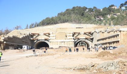 Hatay'da İskenderun-Topboğazı Otoyolu'nda çalışmalar sürüyor