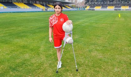 Hatay Enkazından Sahalara: Protez Bacağıyla Hayata Tutunan Tuğba