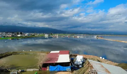 Hatay’da Mahalleler Sular Altında Kaldı