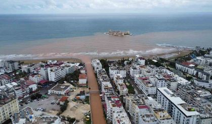 Akdeniz'de Sel Suları Denizin Rengini Değiştirdi!