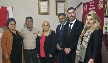 Anlamlı Günde Şehit Ailelerine Duygulandıran Ziyaret