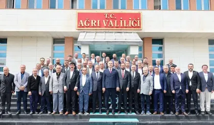 Ağrı Valisi Hataylı Hemşerilerini Ağırladı!