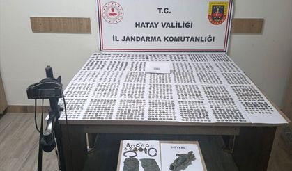 Hatay'da 1988 sikke, 17 obje ve 1 heykel ele geçirildi