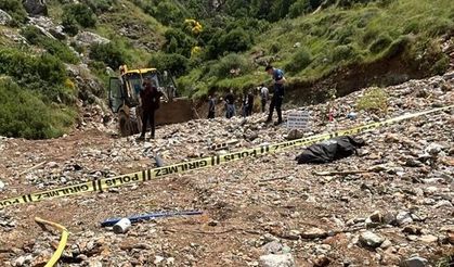 Antakya’da Sel Mezarlığı Vurdu: Narlıca Mezarlığı’nda 4 Cenaze Ortaya Çıktı