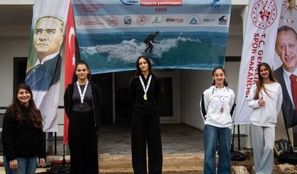 Samandağ Türkiye’nin Sörf Merkezi Oldu: Hataylı Sporcular Zirvede
