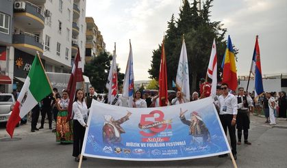 Mersin'de 53. Uluslararası Silifke Müzik ve Folklor Festivali başladı
