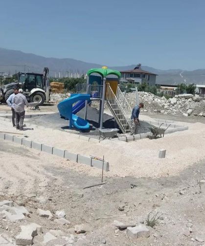 Antakya'da Park ve Bahçelerde Yoğun Mesai