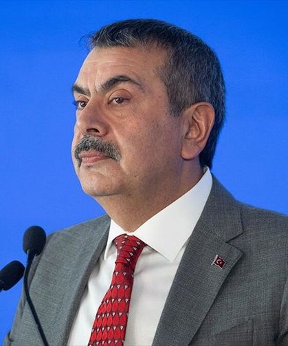 Laiklik Bildirisi’ne İmza Atanlara Dava: Yusuf Tekin’den Sert Çıkış