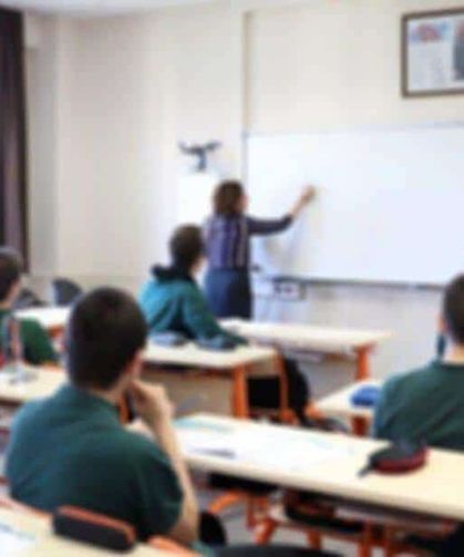 Okul Devamsızlığı Yapan Öğrencilerin Velilerine Ceza!